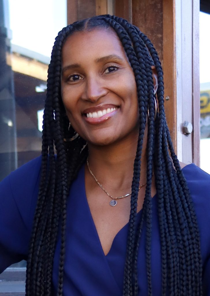 professional headshot of Ronda Taylor Bullock