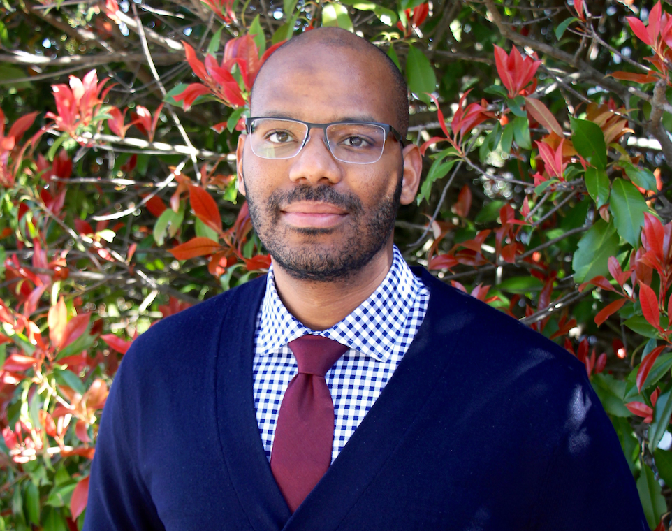professional headshot of Dr. Paul Robbins