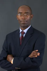 professional headshot of Leonce Ndikumana